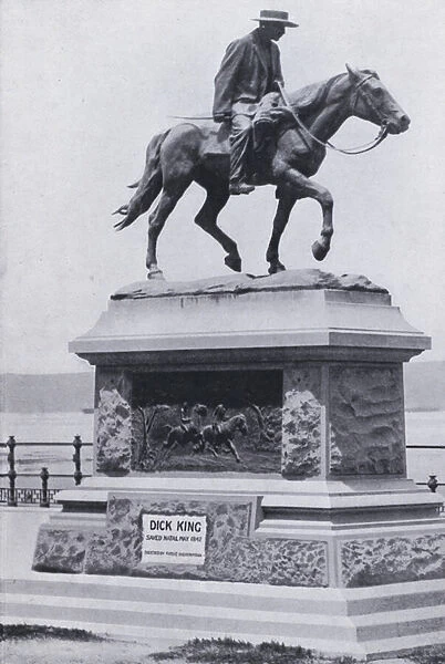 Dick King Memorial, Durban (b  /  w photo)