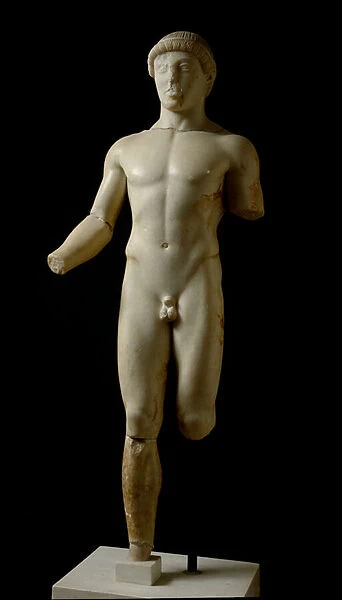 Ephebe. 500-490 BC (Marble sculpture)