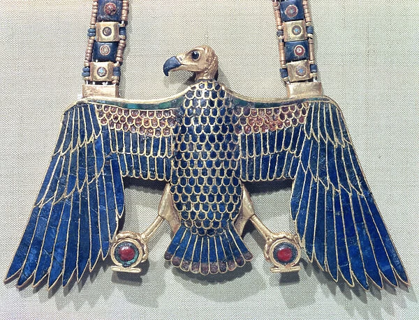 Necklace with vulture pendant, from the tomb of Tutankhamun (c