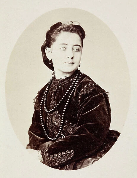 Portrait of Pauline Lucca, 1860s (b / w photo)