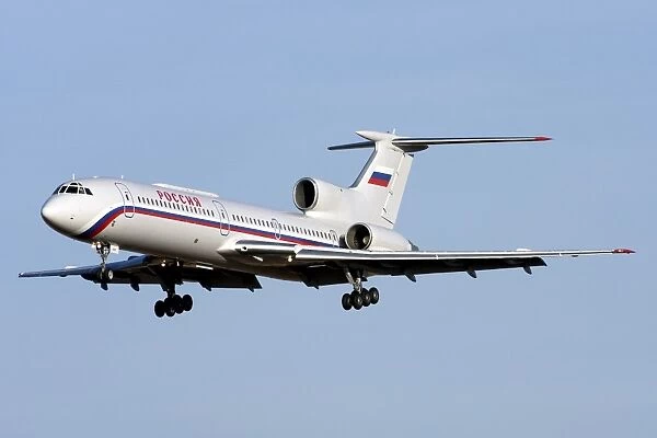 A Tupolev Tu-154M on final approach in Bulgaria