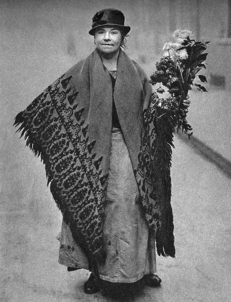 Flower girl, London, 1926-1927
