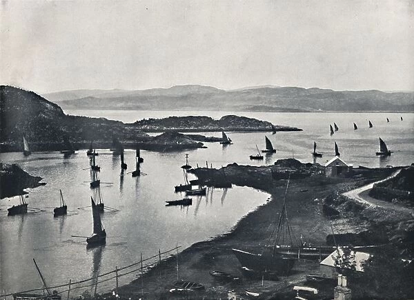 Tarbert - Fishing Boats Going Out, 1895
