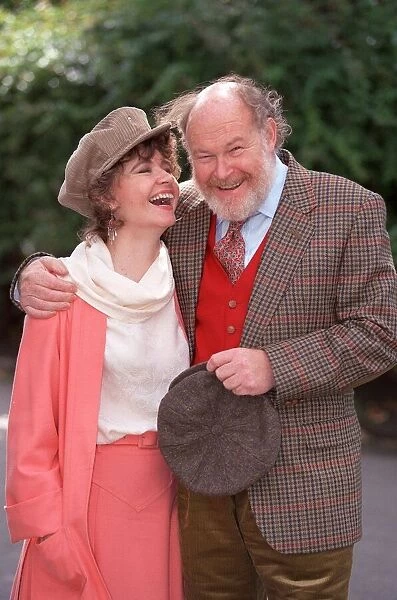 PRUNELLA SCALES & HUSBAND TIMOTHY WEST - 26  /  08  /  1992