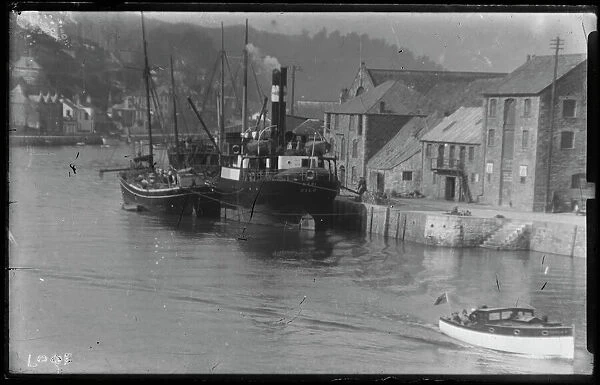 Steamboat moored at East looe Quay for cargo