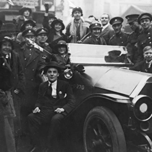 Armistice Day happy crowd 11th November 1918
