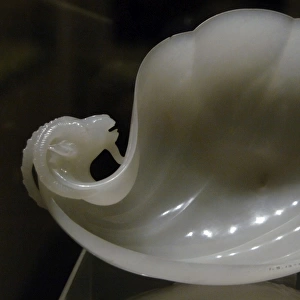 India. Wine cup of Shan Jahan period. 1657. White nephrite j