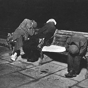 Men sleeping rough on the embankment, London, 1910