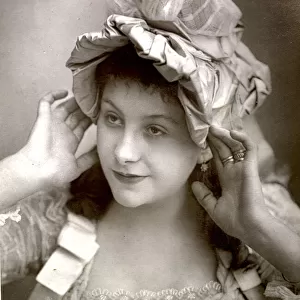 Miss Fielding, Victorian actress