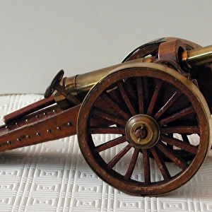 Model of artillery piece, WW1