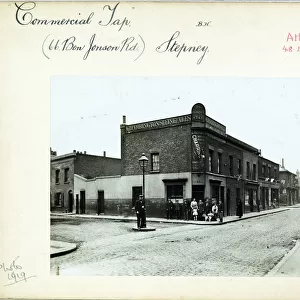 Photograph of Commercial Tap PH, Stepney, London