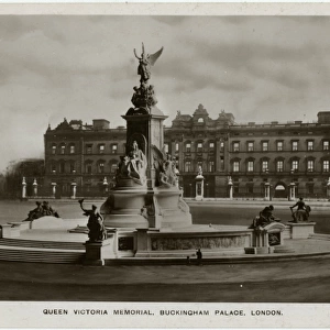 The Queen Victoria Memorial by Sir Thomas Brock - Model