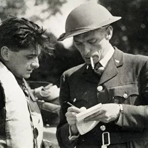 RAF intelligence officer with Polish pilot, WW2
