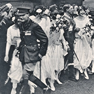 Royal Wedding 1923 - the Rose-Leaf Gauntlet