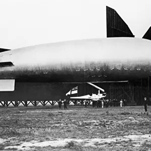 Ss15 Airship Parked by a Hangar - Kerlicky