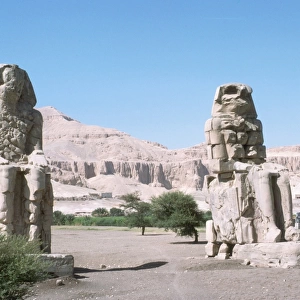 Valley of the Queens, Colossi of Menon