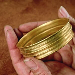 Bronze Age gold bracelet C015 / 6752