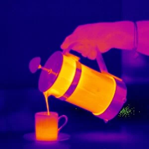 Pouring coffee, thermogram
