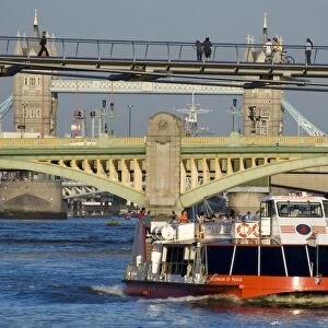 Bridges over the River Thames, London, England, United Kingdom, Europe