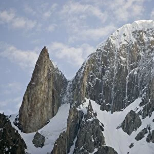 On the left the granite spire known as Lady Finger peak