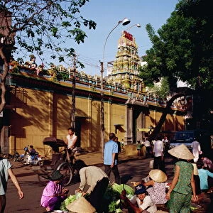 Mariammam Hindu temple and street scene