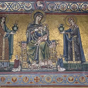 Mosaic on facade of the church of Santa Maria in Trastevere, Piazza Santa Maria in Trastevere