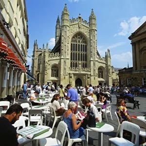 Outdoor cafe in front of Bath Abbey, Bath, Avon, England, United Kingdom, Europe