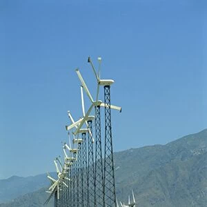 Windmills generating electricity near Palm Springs