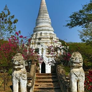 She Myet Hna Pagoda in Nuang U, Bagan, Myanmar (Burma)