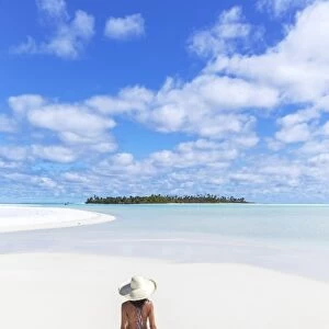 Beautiful woman on tropical beach Honeymoon Island, Aitutaki, Cook Islands (MR)