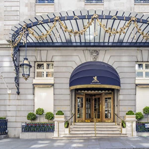 The Ritz Hotel, Picadilly, St James s, London, England, UK