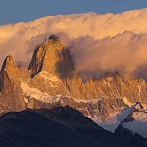 South America, Patagonia, Argentina, Santa Cruz, El Chalten, Fitz Roy at Los Glaciares