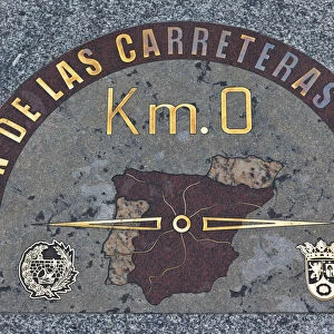 Spain, Madrid, Centro Area, Puerta del Sol, Kilometro Zero, kilometer marker for the