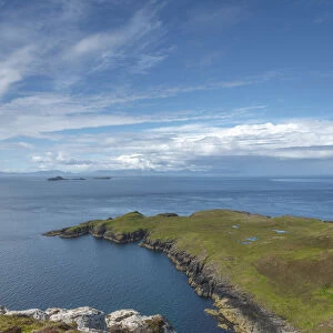 UK, Scotland, Isle of Skye, Trotternish Peninsula, Rubha Hunish and Loch Hunish, looking