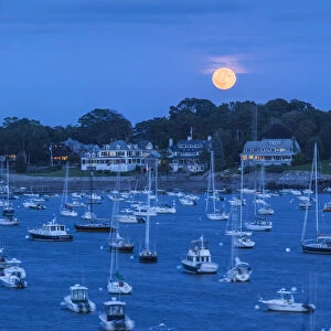 USA, New England, Massachusetts, Marblehead, Marblehead Harbor, moonrise