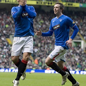 Lee McCulloch's Thrilling Equalizer: Celtic vs. Rangers - A Clydesdale Bank Premier League Rivalry
