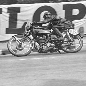 Ronnie Mead (Velocette) 1950 Lightweight TT