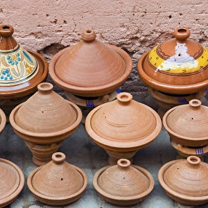 Pottery Pans (tajiniere) for sale, Souk in the Medina, Marrakech (Marrakesh), Morocco