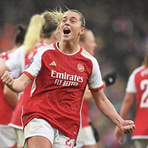 Alessia Russo's Brace Leads Arsenal to Thrilling 4-1 WSL Victory Over Chelsea