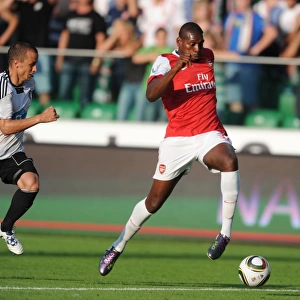 Jay Emmanuel Thomas Scores the Fifth Goal Past Srda Knezevic in Arsenal's Thrilling 5:6 Victory over Legia Warsaw