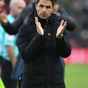 Mikel Arteta Pays Tribute to Arsenal Fans at Anfield After Epic Showdown with Liverpool (2022-23)
