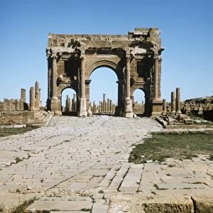 Algeria, Timgad, Thamugadi, Arch of Trajan at ancient Roman town