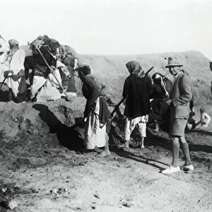 Iraq, Mesopotamia, The British archaeologist Charles Leonard Woolley (1880-1960) during his excavations at Ur in 1922-34, vintage photograph