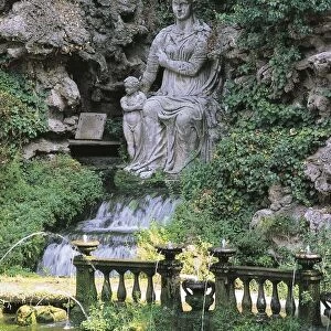 Italy, Latium Region, Rome Province, Tivoli, Hadrians Villa, Ovato Fountain