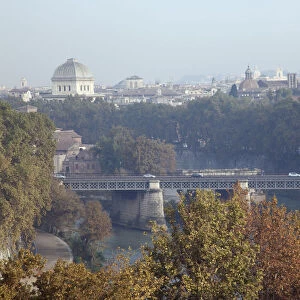 Italy, Rome seen from Savello Park towards Monumento Nazionale a Vittorio Emanuele II, Aventine Hill