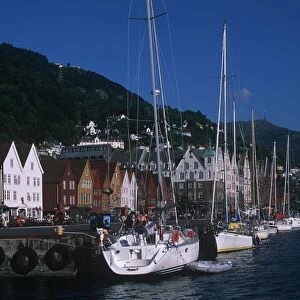Norway, Bergen, Bryggen, old wharf, Tyskebryggen, German wharf, Hanseatic commercial buildings and boats