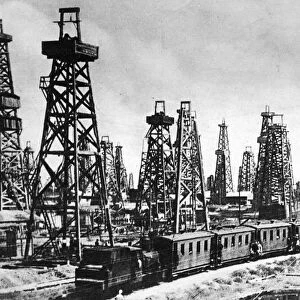 Oil fields of baku, azerbaijan ssr, 1920s