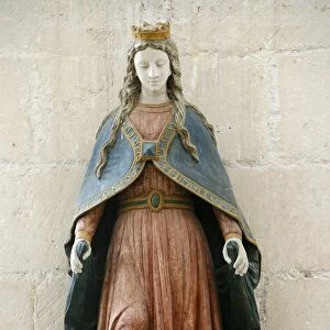 Statue of the Virgin Mary with angels