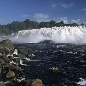 Venezuela, Guayana, Bolivia, Llovizna falls at Llovizna Park