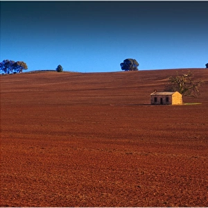 Lonely ruins in outback South Australia